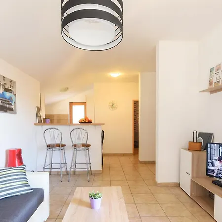 Kostijal Apartment *