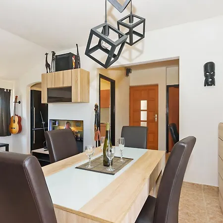 Kostijal Διαμέρισμα *