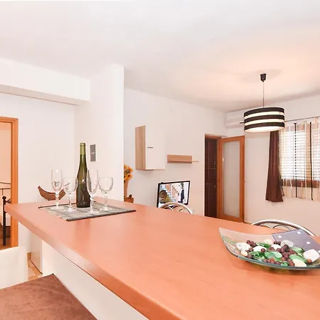 Kostijal Ζαντάρ