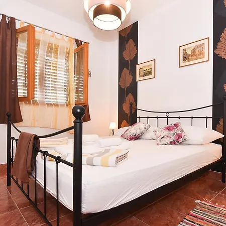 Kostijal Διαμέρισμα *